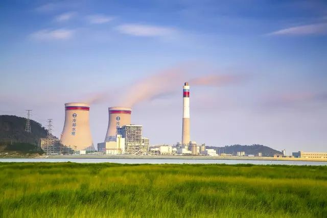 2015年4月17日---燃氣發(fā)電機組項目第七批中性點出線柜+中性點接地電阻柜發(fā)貨！